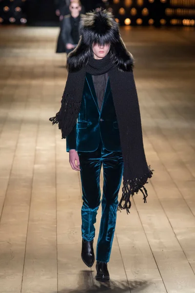 Look 36